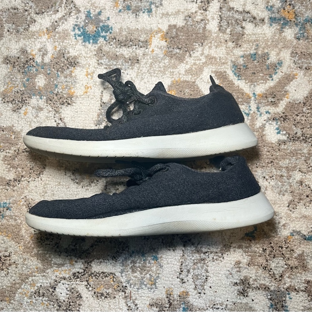 ALL BIRDS Women Size 9!